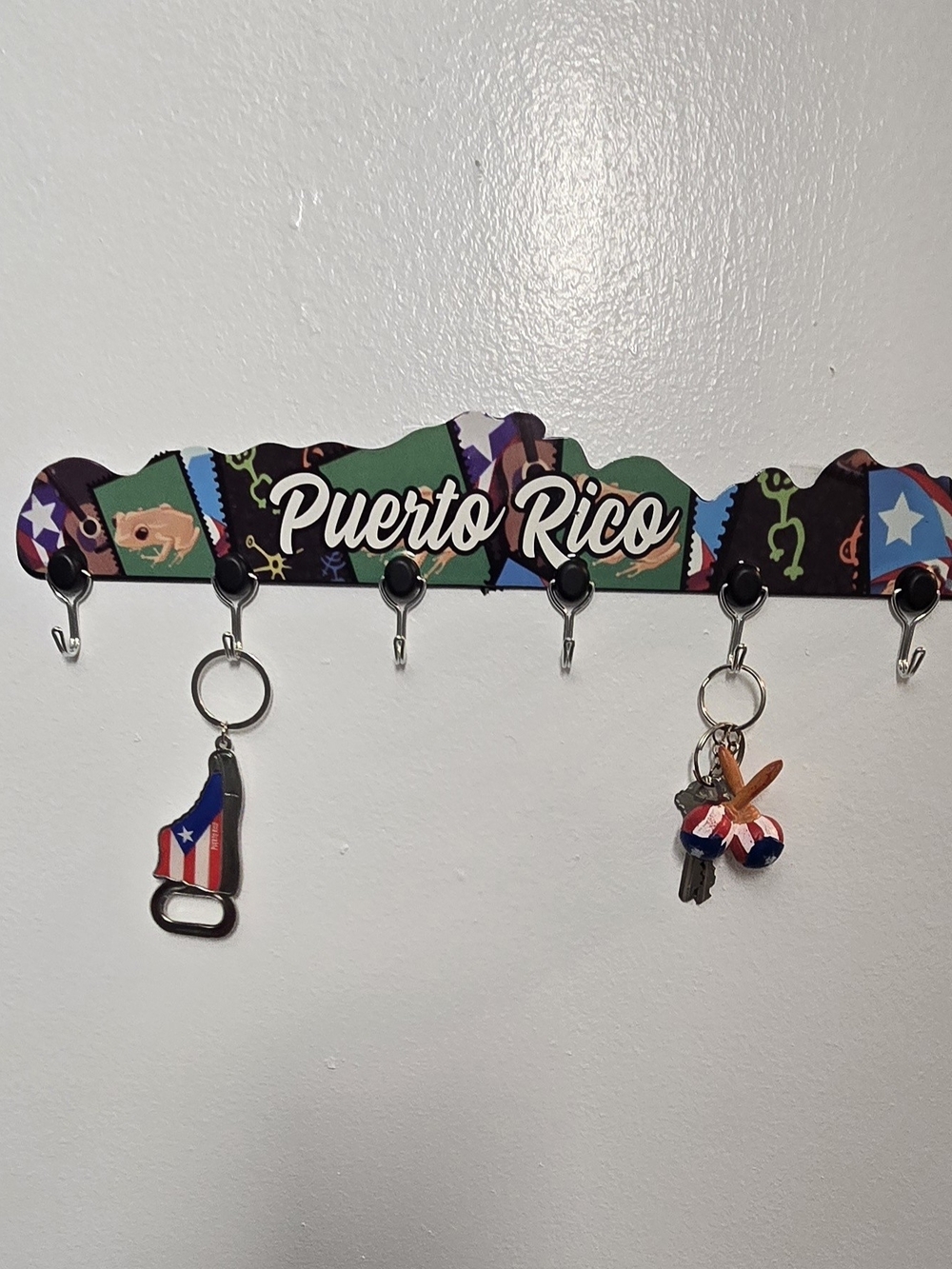 Puerto Rico Colorful Wall Hook Rack - Picture 3 of 11